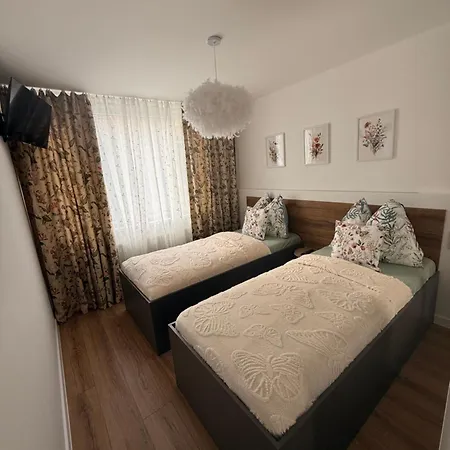 Sparrow Apartmens *